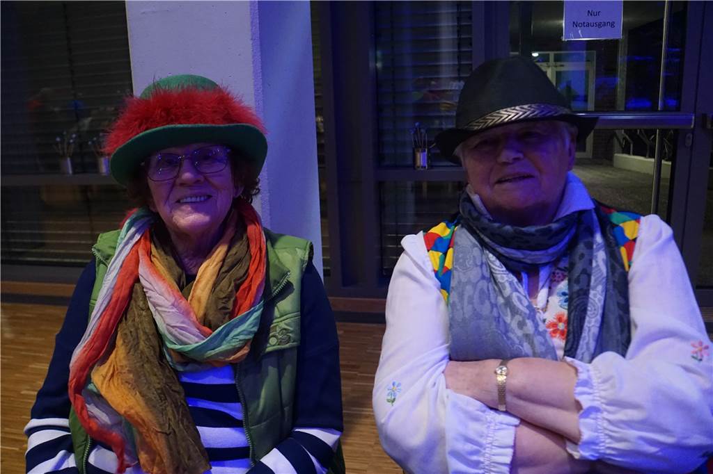 Viele Fotos von der kfd-Karnevalsfeier in Herbern: Jecke Frauen feiern „völlig losgelöst“