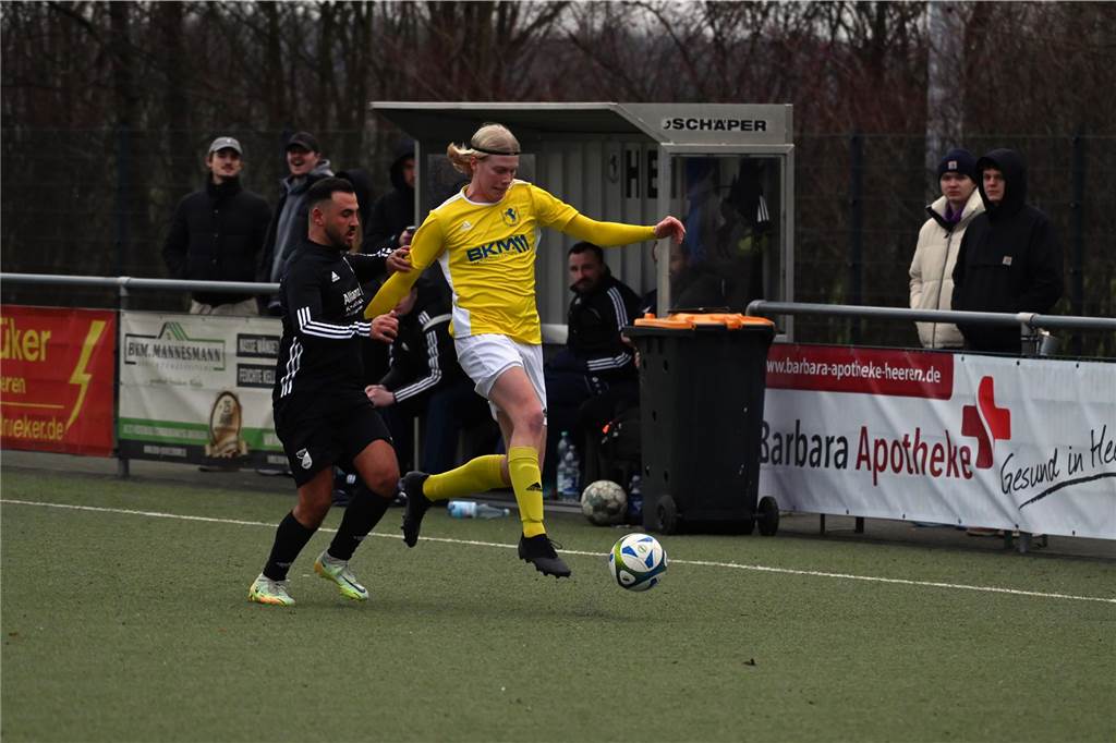 Schuster schockt Kaiserau, Schlappe für KSV, VfL zerlegt SSV: Die Fotos vom Fußball-Wochenende
