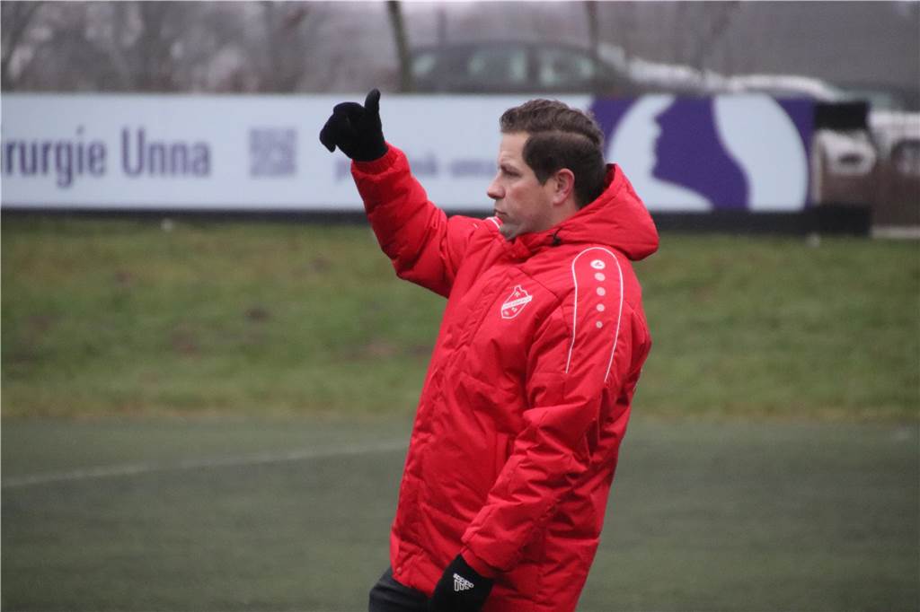 Schuster schockt Kaiserau, Schlappe für KSV, VfL zerlegt SSV: Die Fotos vom Fußball-Wochenende