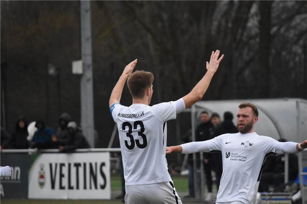 Schuster schockt Kaiserau, Schlappe für KSV, VfL zerlegt SSV: Die Fotos vom Fußball-Wochenende
