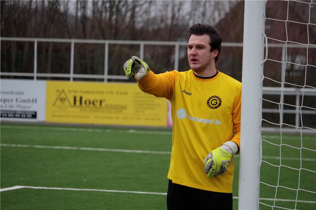Schuster schockt Kaiserau, Schlappe für KSV, VfL zerlegt SSV: Die Fotos vom Fußball-Wochenende