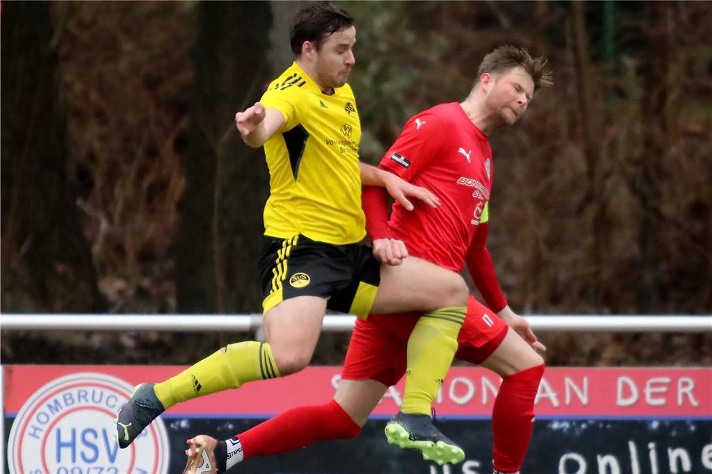 Schuster schockt Kaiserau, Schlappe für KSV, VfL zerlegt SSV: Die Fotos vom Fußball-Wochenende