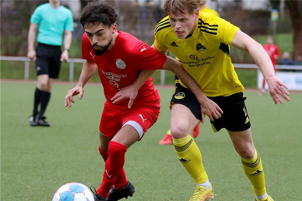 Schuster schockt Kaiserau, Schlappe für KSV, VfL zerlegt SSV: Die Fotos vom Fußball-Wochenende