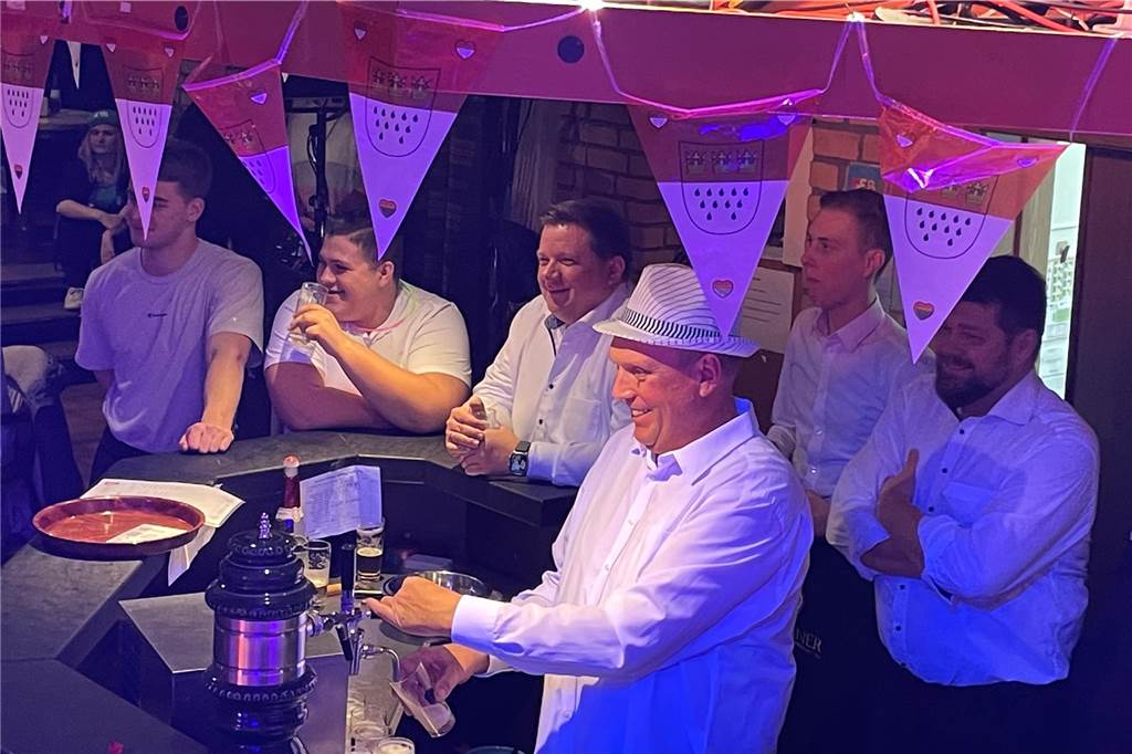 Jecke Feier in Bildern: So bunt feierte die KFD St. Laurentius Karneval
