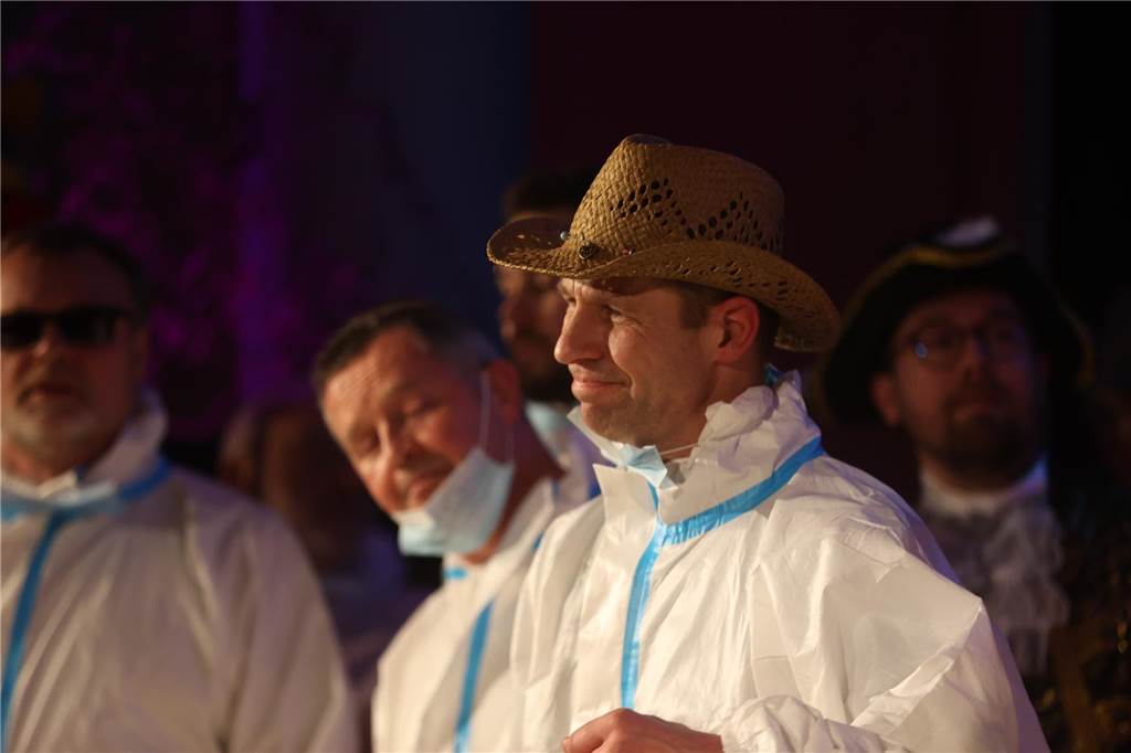 MGV Harmonie und Kolpingfamilie melden sich zurück auf Karnevalsbühne MGV Harmonie und Kolpingfamilie melden sich zurück auf Karnevalsbühne