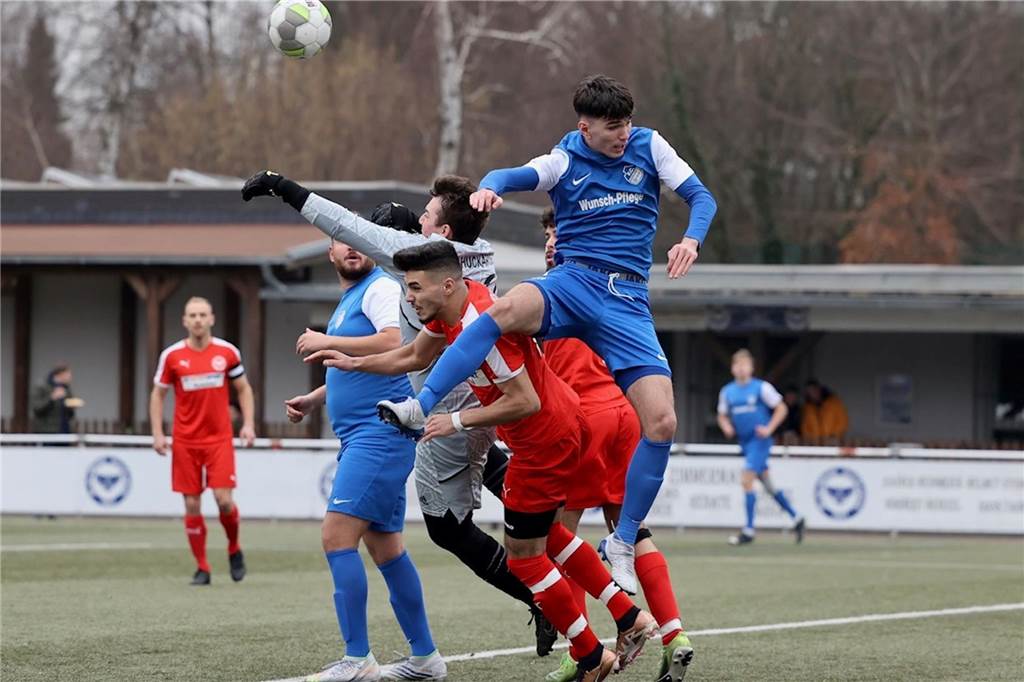 Über 30 Fotos : Impressionen vom Bezirksliga-Match des FC Frohlinde bei BW Huckarde