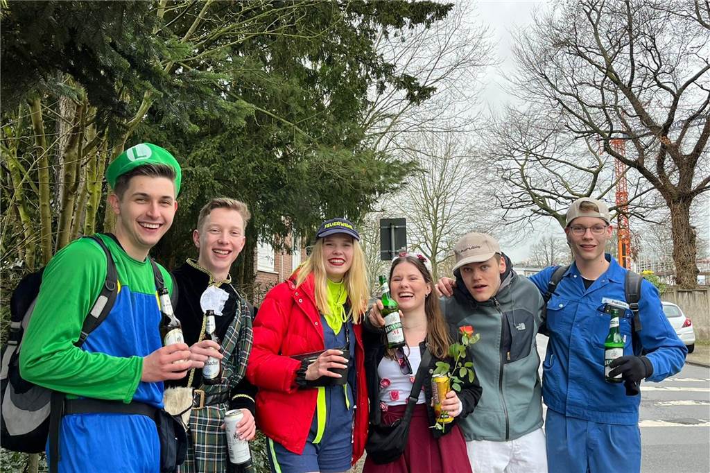 Karnevalsumzug 2023 in Selm: Viele Fotos von den Zuschauerinnen und Zuschauer Karnevalsumzug 2023 in Selm: Viele Fotos von den Zuschauerinnen und Zuschauer