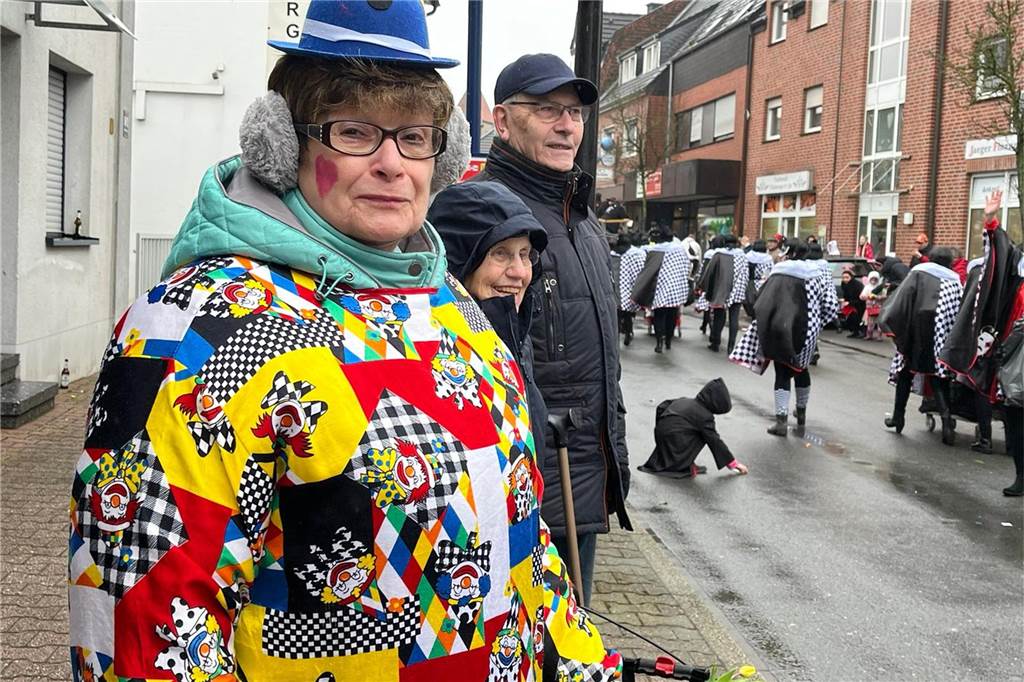 Karnevalsumzug 2023 in Selm: Viele Fotos von den Zuschauerinnen und Zuschauer Karnevalsumzug 2023 in Selm: Viele Fotos von den Zuschauerinnen und Zuschauer