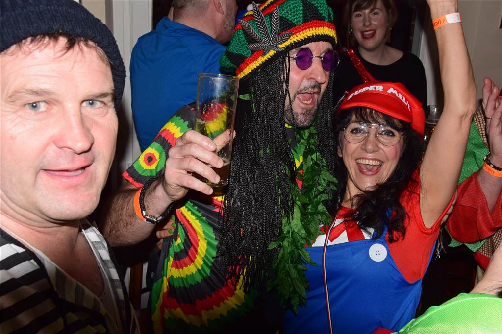 Auch Haltern kann Rosenmontag: Die besten Partybilder aus dem Café Zentral
