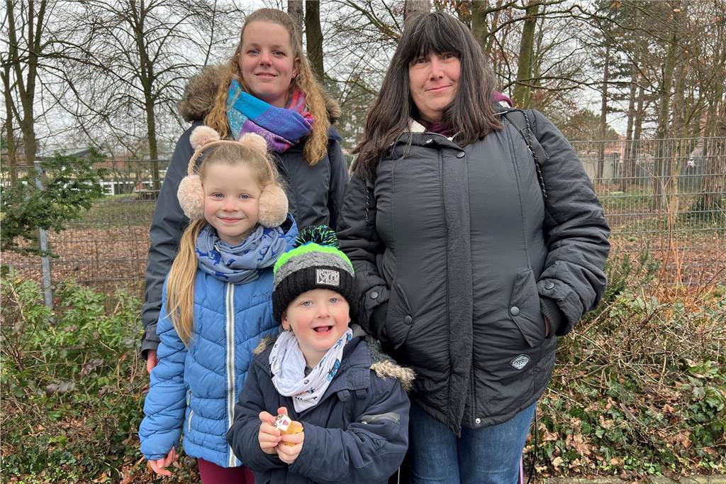 Viele Fotos vom Karnevalsumzug in Nordkirchen 2023: Tausende Narren feiern in der Innenstadt