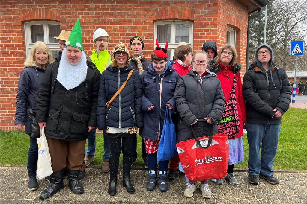 Viele Fotos vom Karnevalsumzug in Nordkirchen 2023: Tausende Narren feiern in der Innenstadt