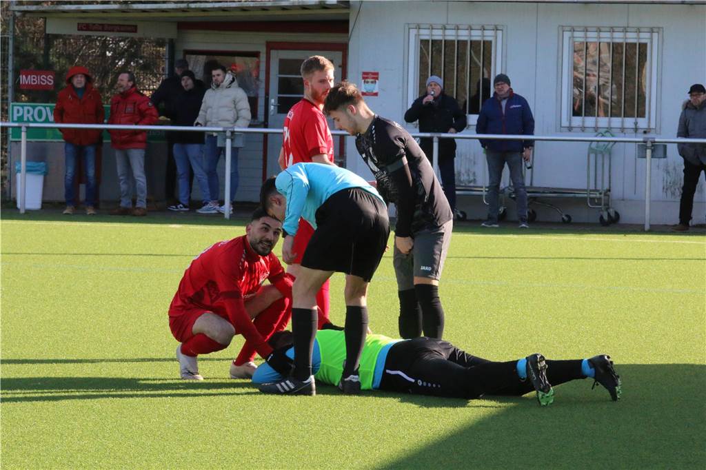 Viele Fotos - Holzwickeder „Liverpool“, Massens kalte Dusche: Das Sportwochenende in Bildern