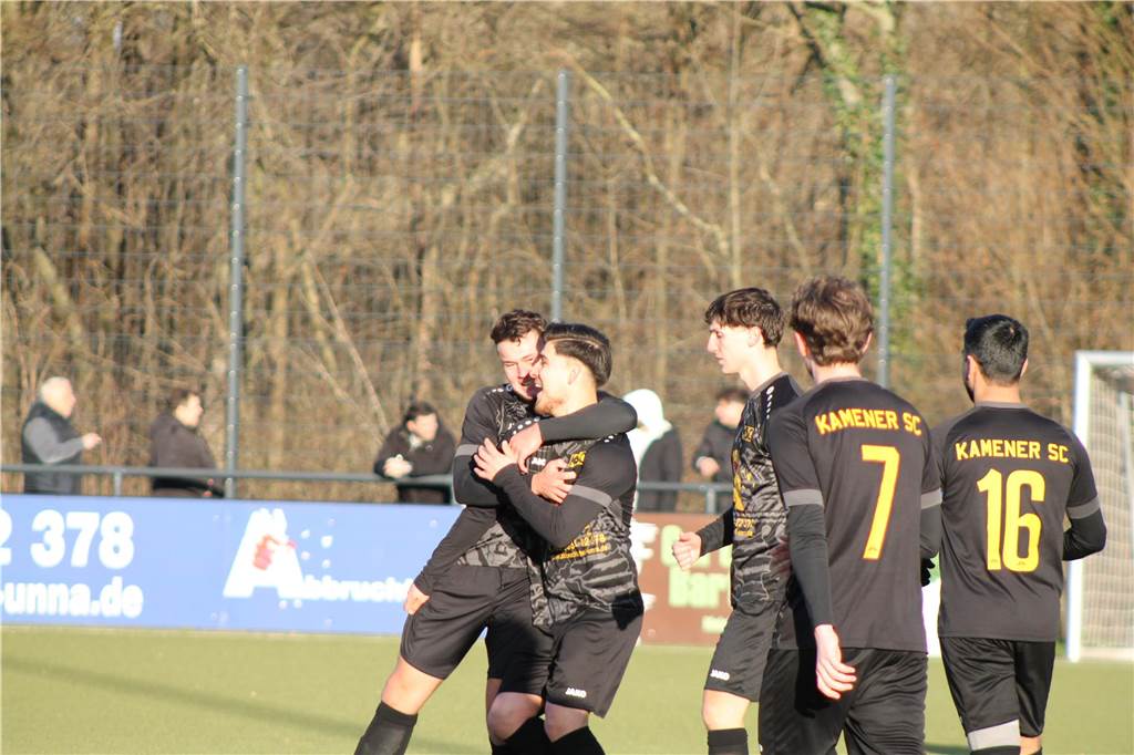Viele Fotos - Holzwickeder „Liverpool“, Massens kalte Dusche: Das Sportwochenende in Bildern