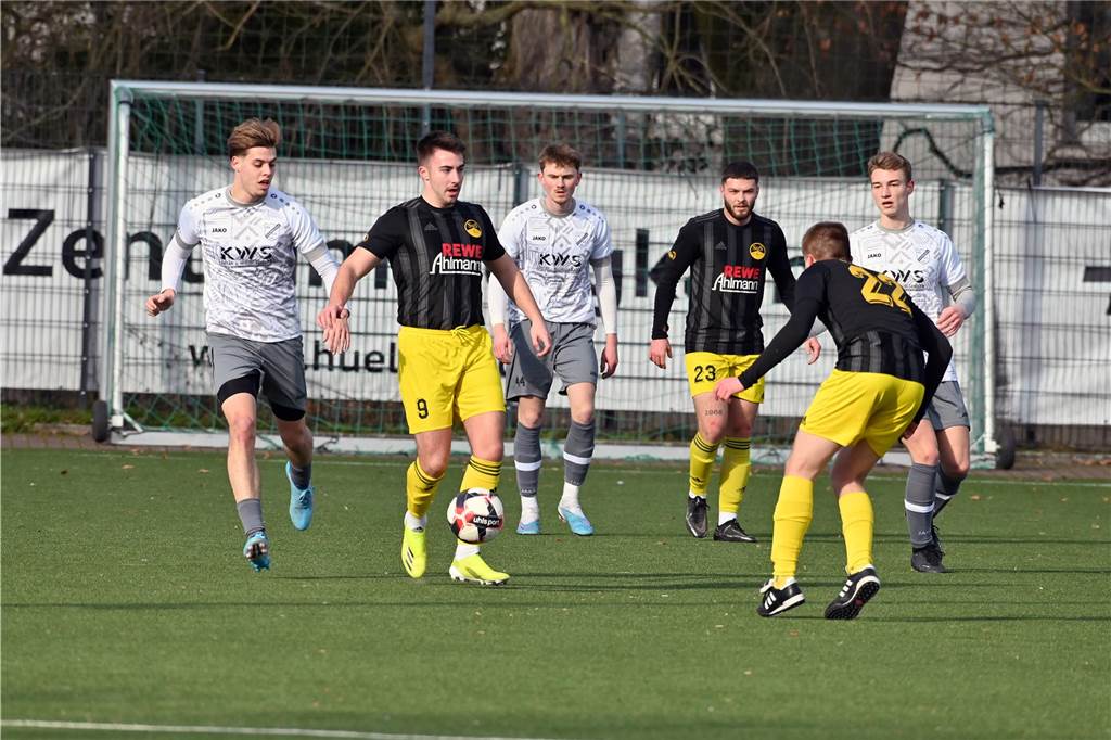 Viele Fotos - Holzwickeder „Liverpool“, Massens kalte Dusche: Das Sportwochenende in Bildern