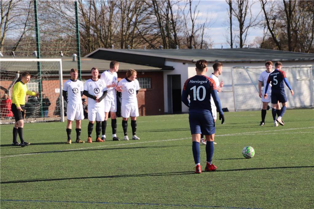 Viele Fotos - Holzwickeder „Liverpool“, Massens kalte Dusche: Das Sportwochenende in Bildern