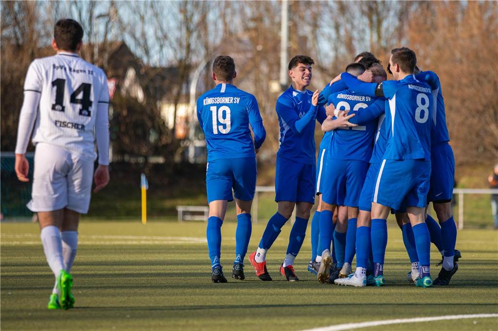 Viele Fotos - Holzwickeder „Liverpool“, Massens kalte Dusche: Das Sportwochenende in Bildern