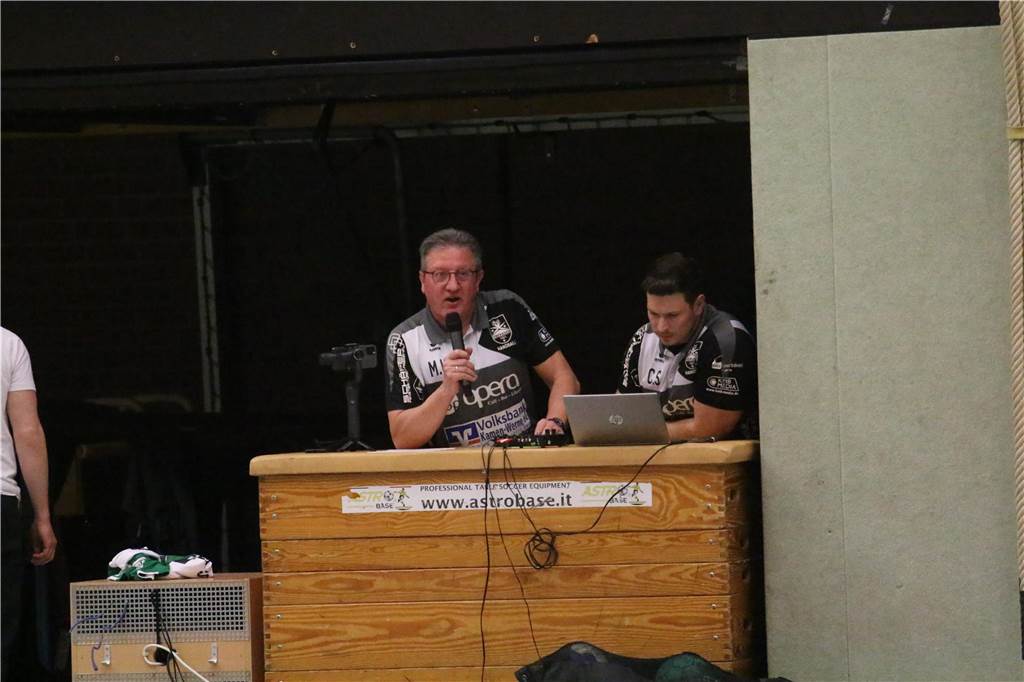 Viele Bilder: HC TuRa Bergkamen feiert Derbysieg in Oberaden