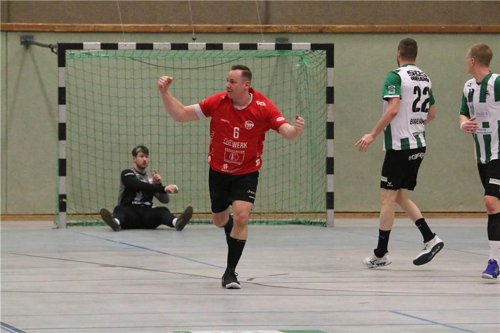 Viele Bilder: HC TuRa Bergkamen feiert Derbysieg in Oberaden
