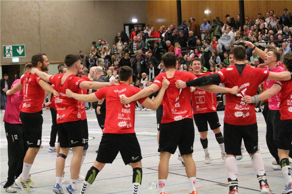 Viele Bilder: HC TuRa Bergkamen feiert Derbysieg in Oberaden