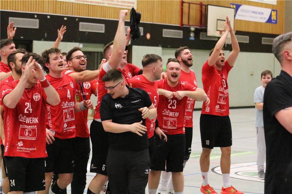 Viele Bilder: HC TuRa Bergkamen feiert Derbysieg in Oberaden