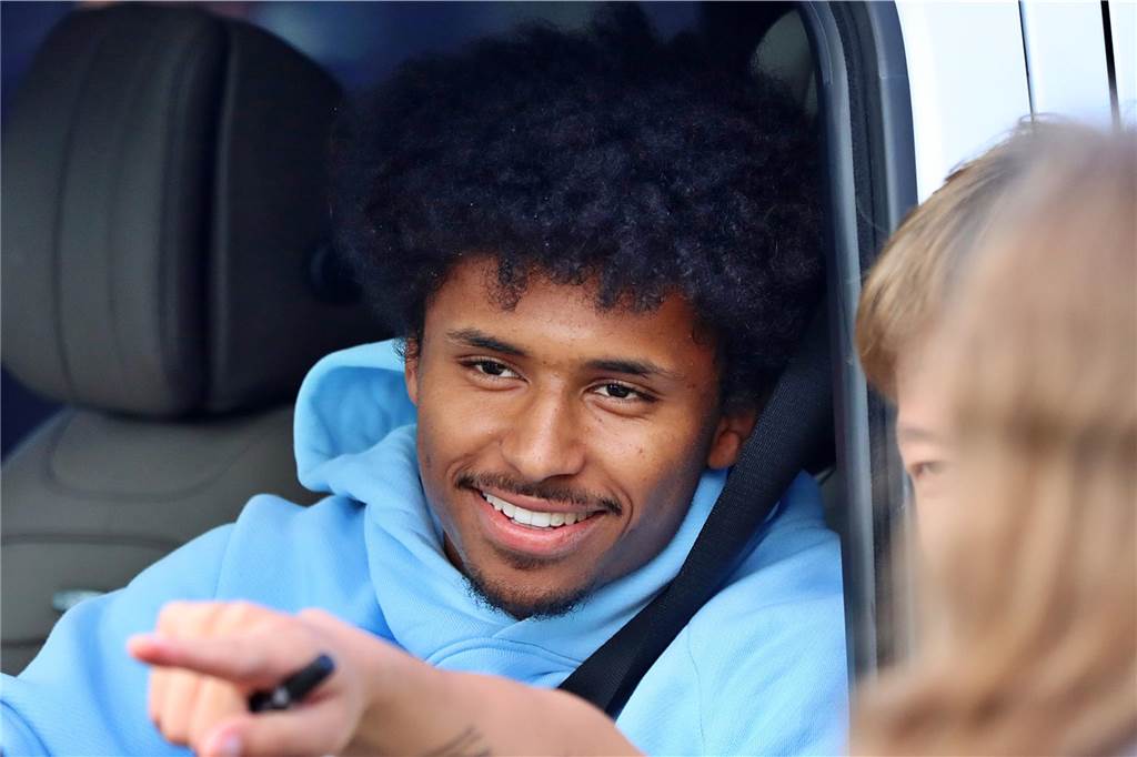 Die letzten Bellingham-Selfies als BVB-Spieler? Ryerson überrascht mit Oldtimer