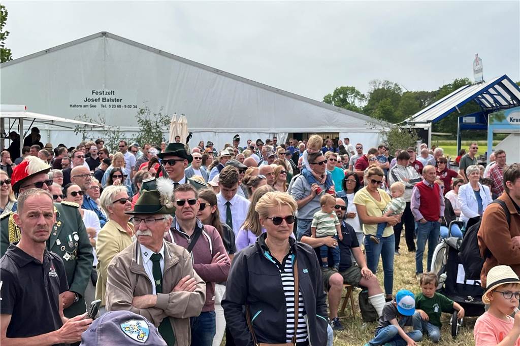Schützenfest Holsterhausen 53: Die besten Bilder vom Vogelschießen