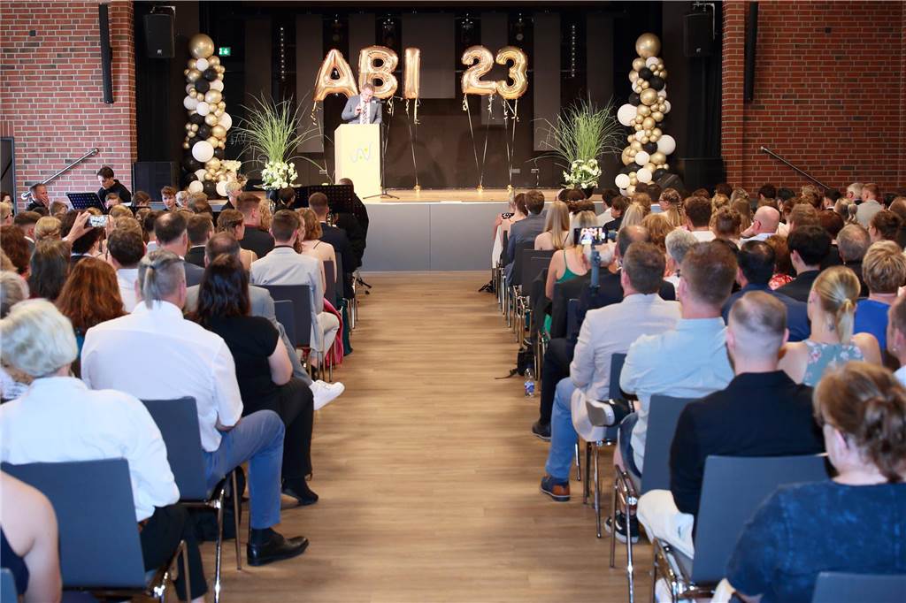 Viele Bilder der Abschlussklassen 2023: Schulen aus Selm, Olfen und Nordkirchen