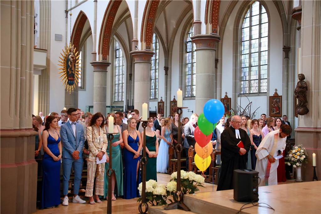Viele Bilder der Abschlussklassen 2023: Schulen aus Selm, Olfen und Nordkirchen