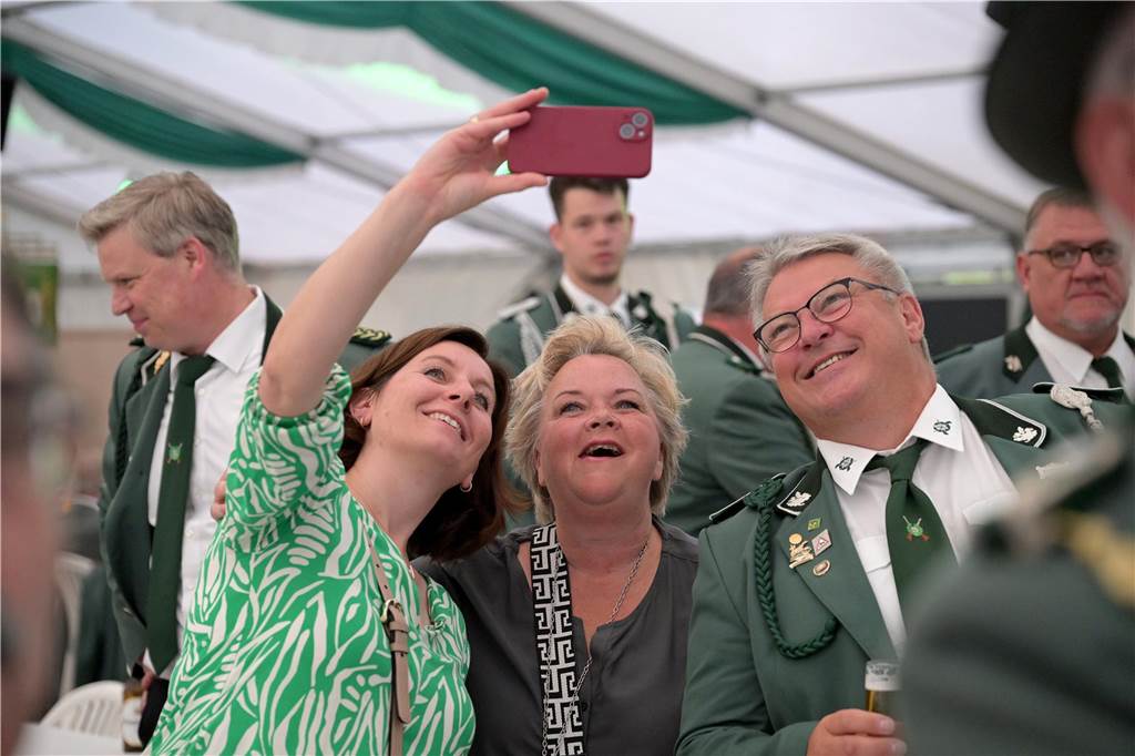 Viele Fotos vom Königsball