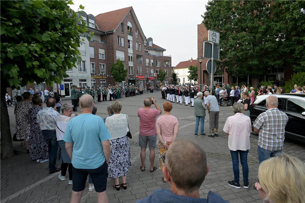 Viele Fotos vom Königsball