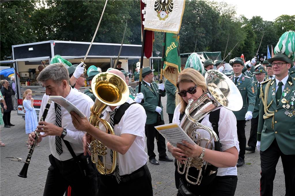 Viele Fotos vom Königsball