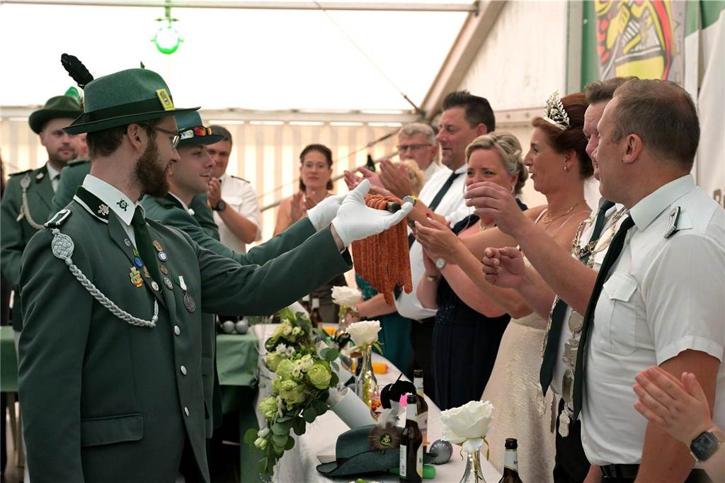 Viele Fotos vom Königsball