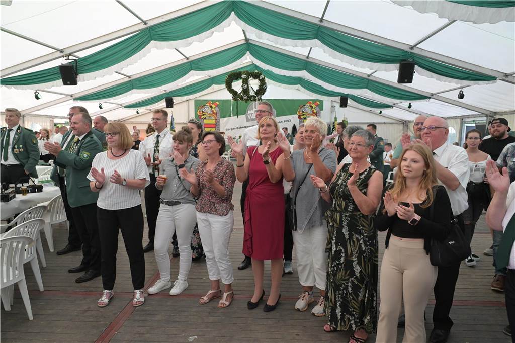 Viele Fotos vom Königsball