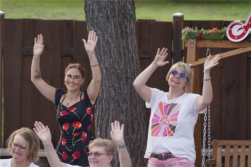 Super Stimmung beim ersten Geierabend: Viel los beim Sommer-Open-Air bei Tante Amanda
