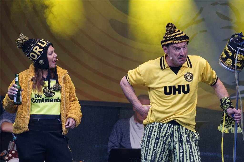Super Stimmung beim ersten Geierabend: Viel los beim Sommer-Open-Air bei Tante Amanda