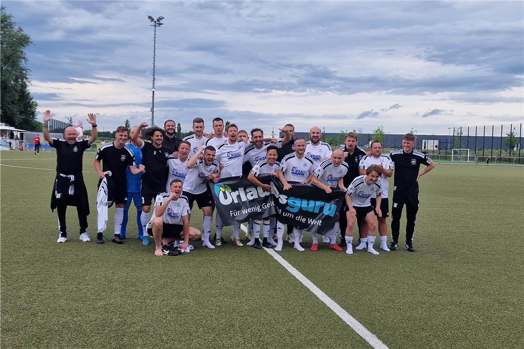 Viele Fotos um Finale des B-Turniers