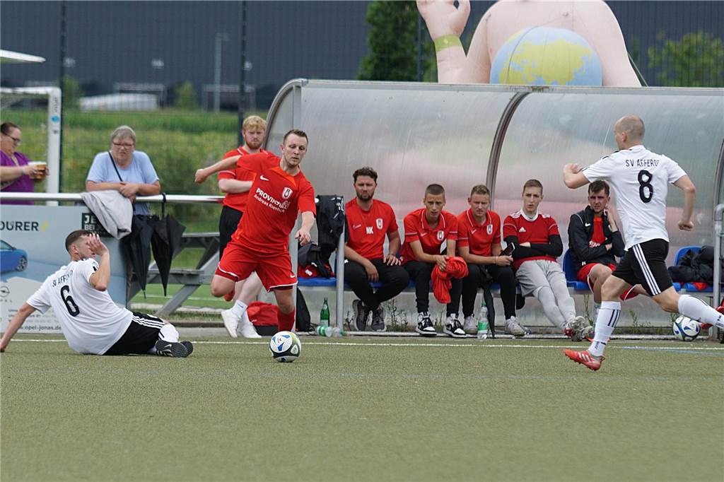 Viele Fotos um Finale des B-Turniers