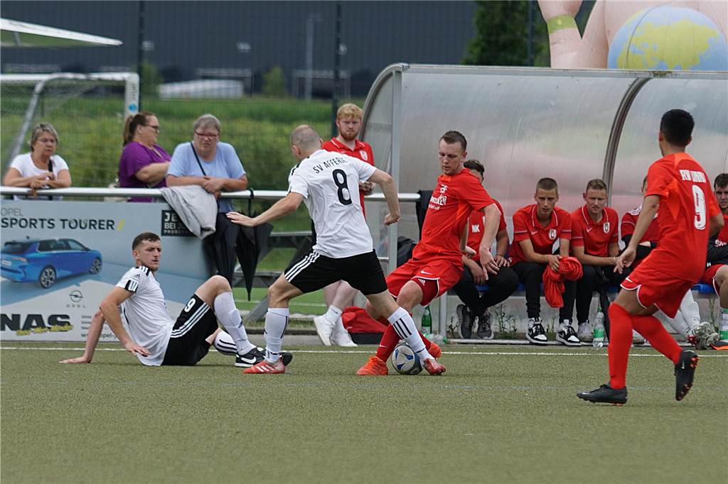 Viele Fotos um Finale des B-Turniers