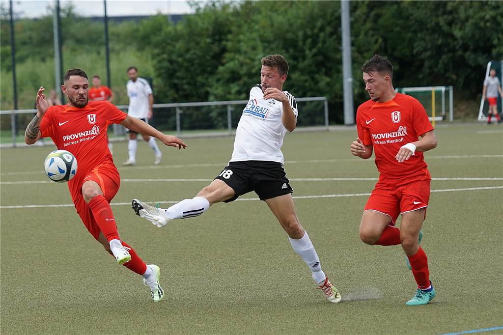 Viele Fotos um Finale des B-Turniers