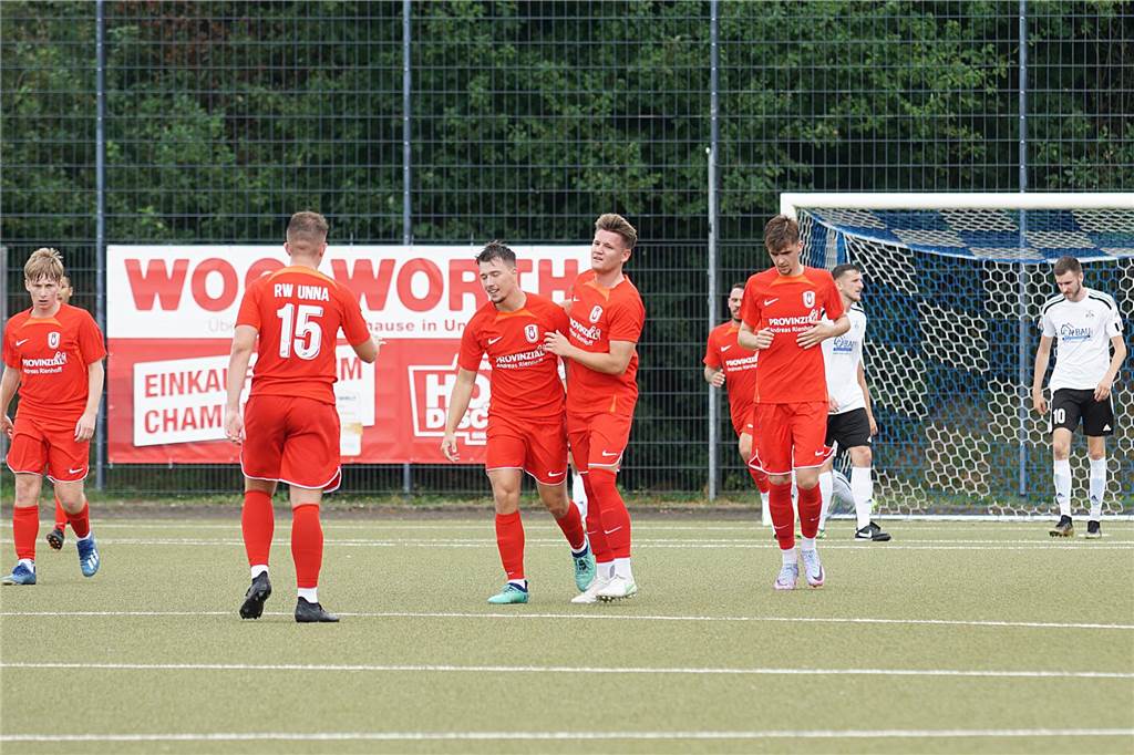 Viele Fotos um Finale des B-Turniers