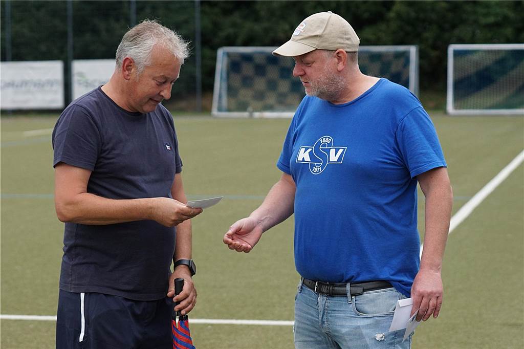 Viele Fotos um Finale des B-Turniers