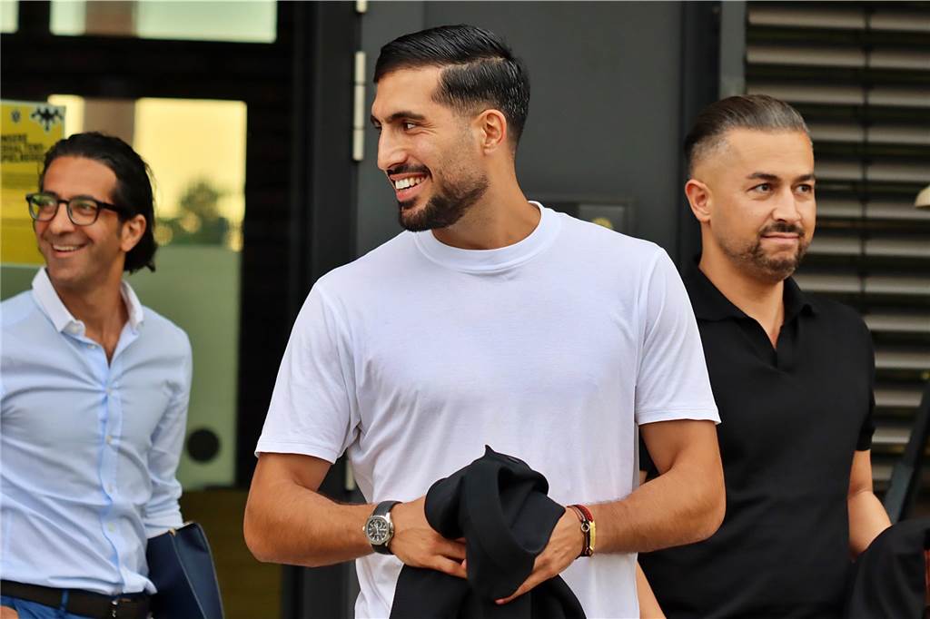 Offiziell! Emre Can verlängert beim BVB bis 2026: „Ich bin definitiv angekommen“ Offiziell! Emre Can verlängert beim BVB bis 2026: „Ich bin definitiv angekommen“