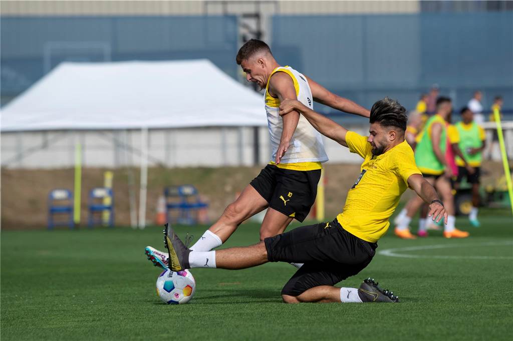 Intensive Einheiten für Schlotterbeck, Can und Co.: Viele BVB-Bilder aus San Diego