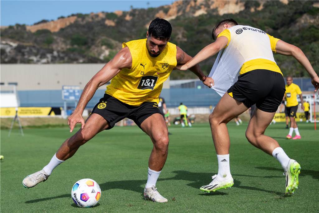 Intensive Einheiten für Schlotterbeck, Can und Co.: Viele BVB-Bilder aus San Diego