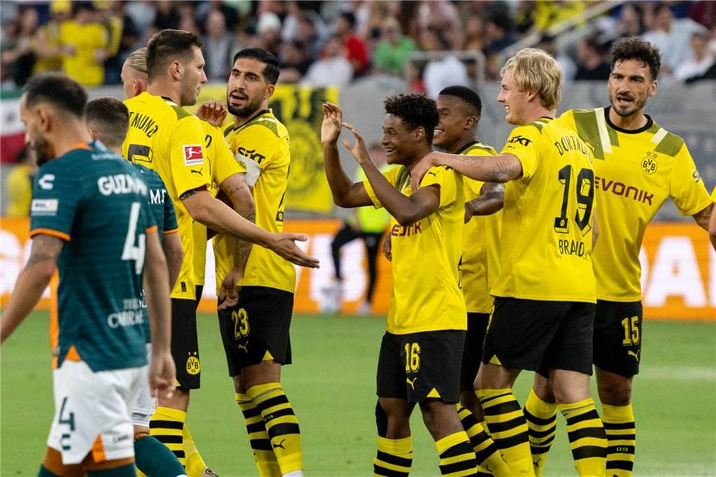 BVB müht sich gegen Wundertüte San Diego: Sorgen um Duranville und Schlotterbeck BVB müht sich gegen Wundertüte San Diego: Sorgen um Duranville und Schlotterbeck