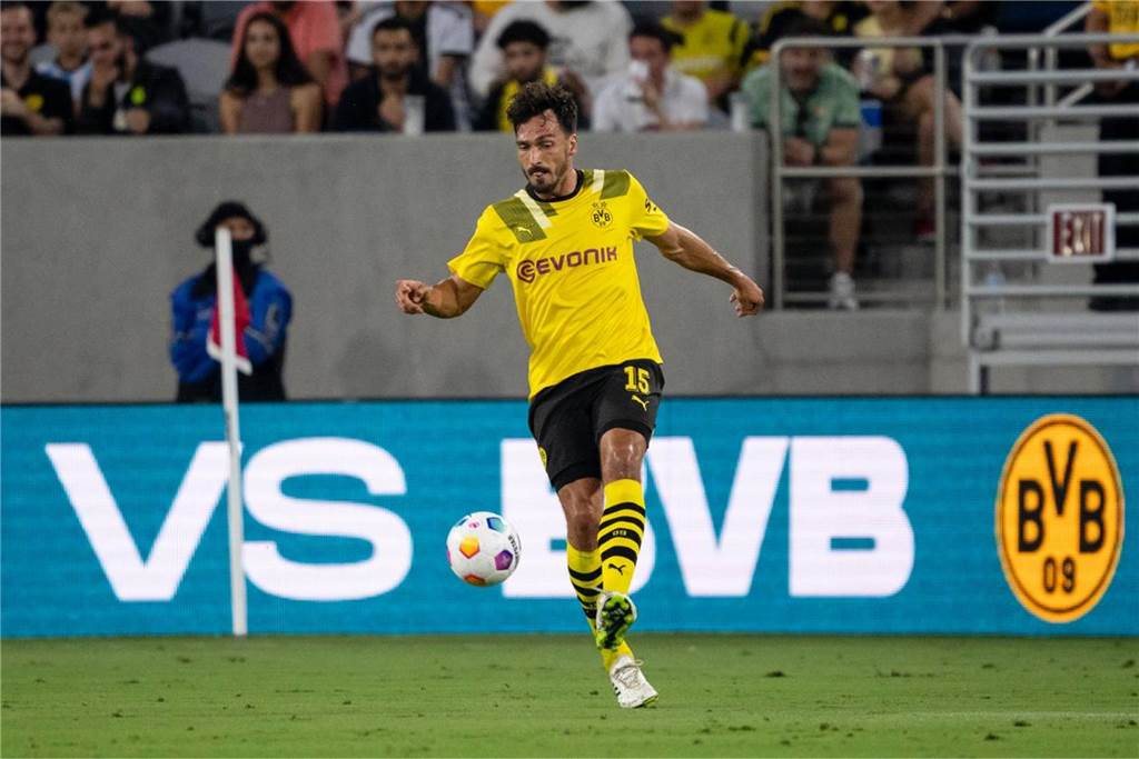 BVB müht sich gegen Wundertüte San Diego: Sorgen um Duranville und Schlotterbeck