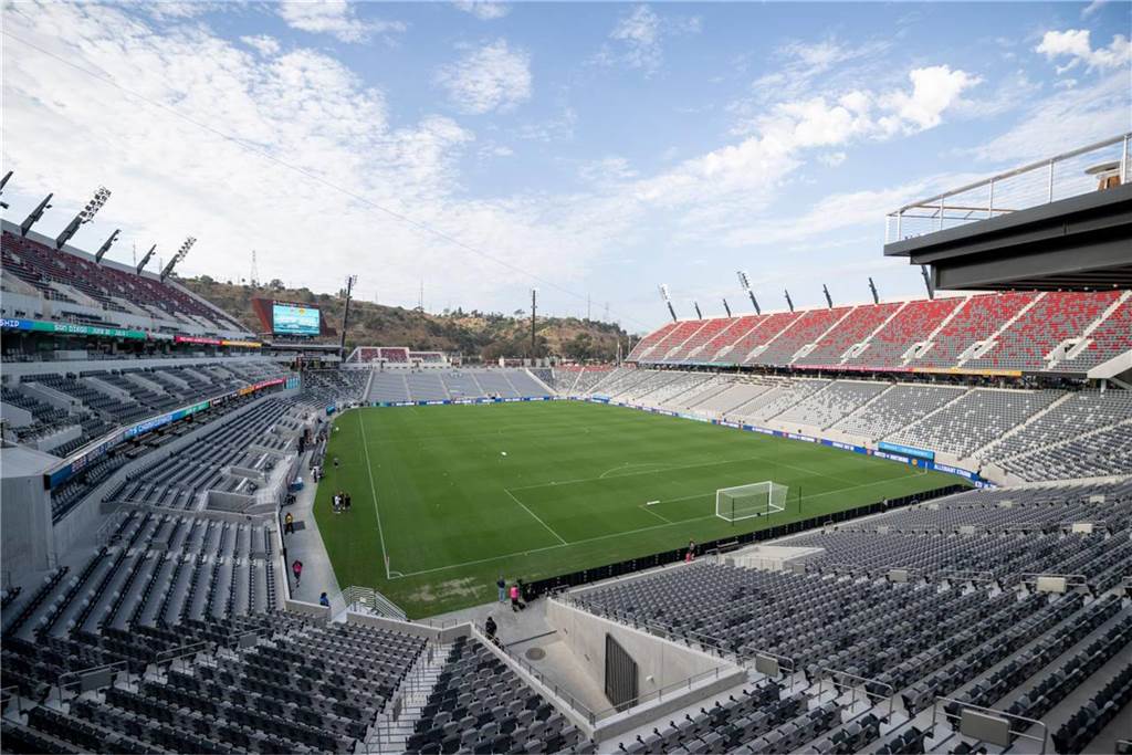 BVB müht sich gegen Wundertüte San Diego: Sorgen um Duranville und Schlotterbeck
