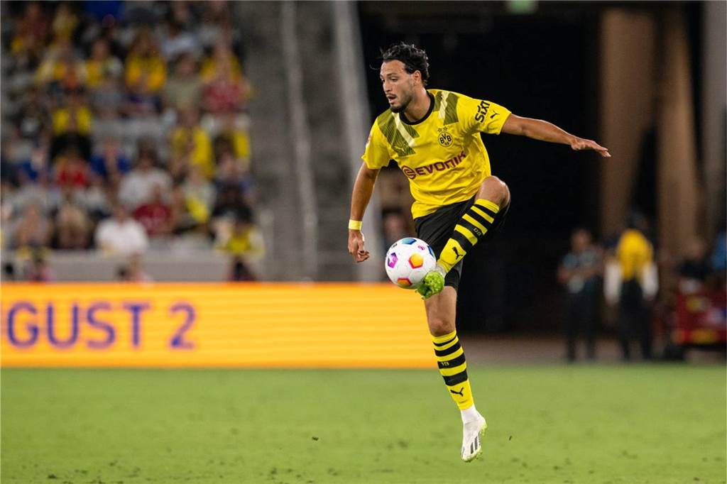 BVB müht sich gegen Wundertüte San Diego: Sorgen um Duranville und Schlotterbeck