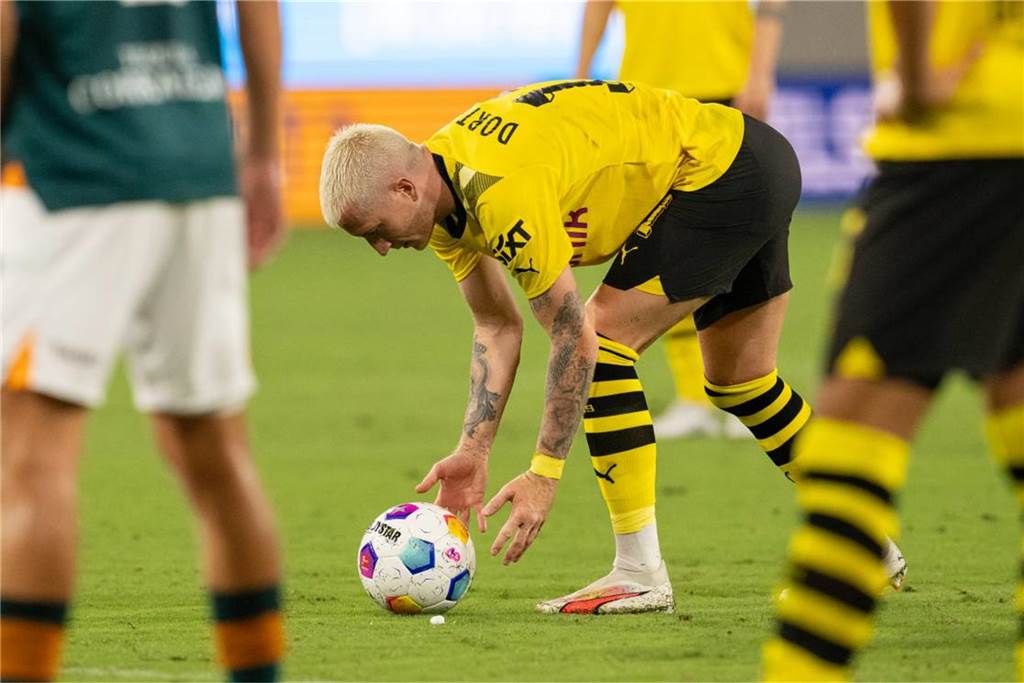 BVB müht sich gegen Wundertüte San Diego: Sorgen um Duranville und Schlotterbeck