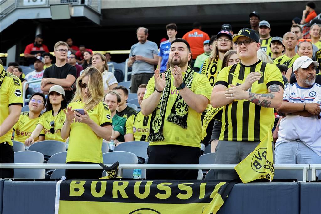 BVB-Unentschieden gegen Chelsea im letzten Test der USA-Tour: Neuzugänge agieren auffällig BVB-Unentschieden gegen Chelsea im letzten Test der USA-Tour: Neuzugänge agieren auffällig